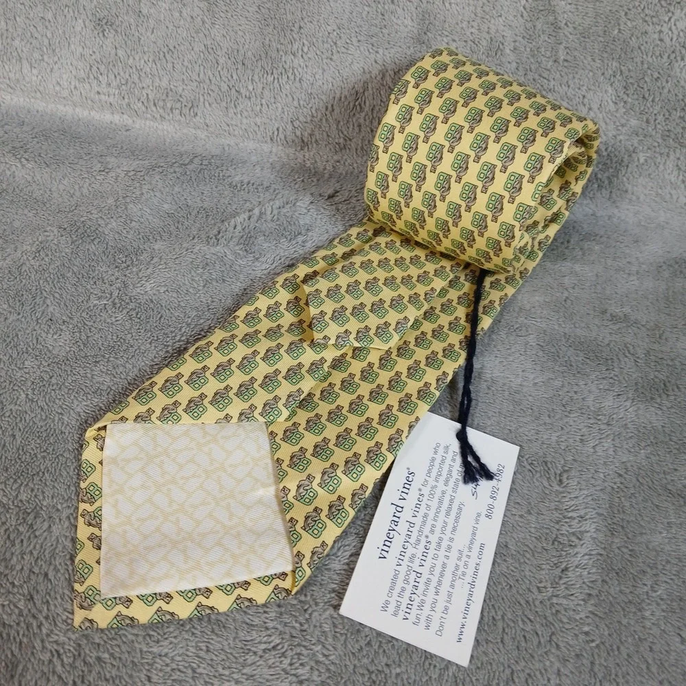 Berkshire School Vineyard Vines Tie Mens OS Bear Mascot Yellow Silk NCAA Prep